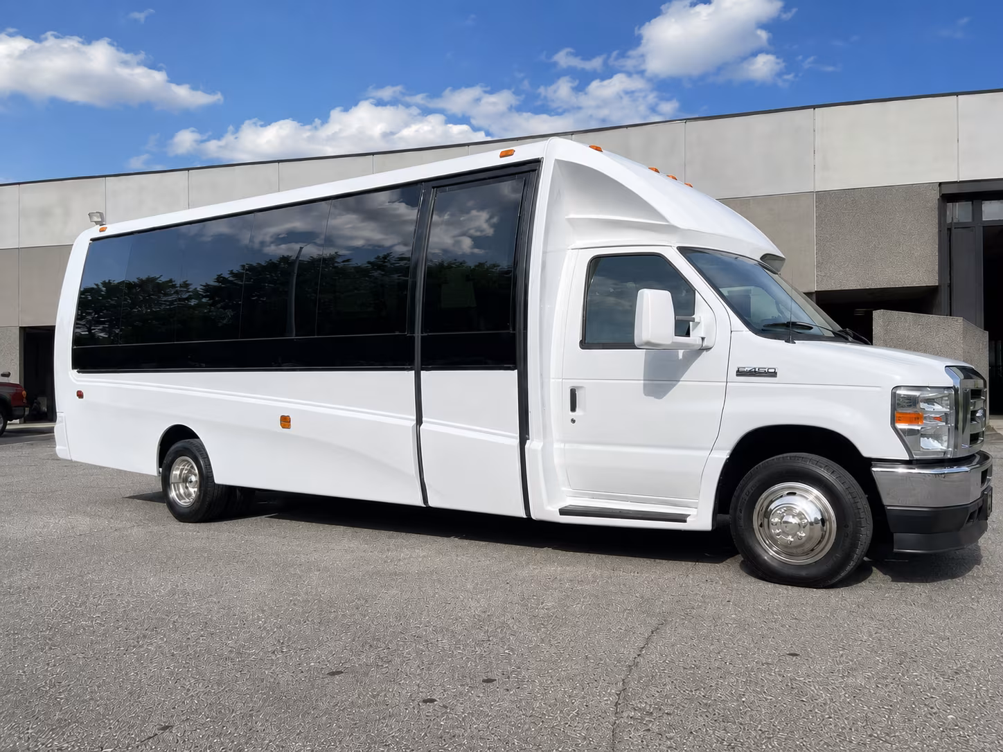 concert and event buses for groups heading into dallas from tyler