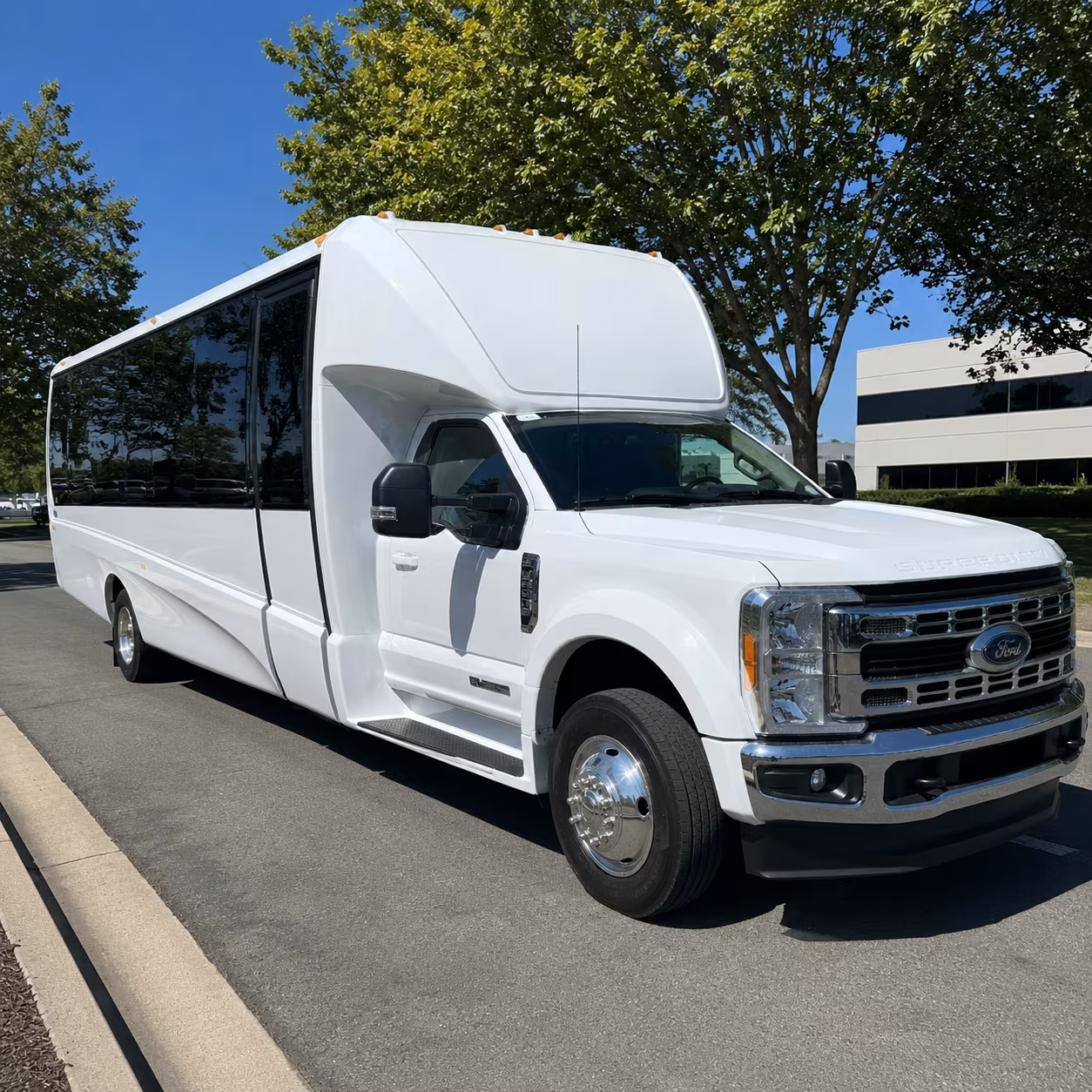 corporate airport transfer buses to tyler pounds regional airport
