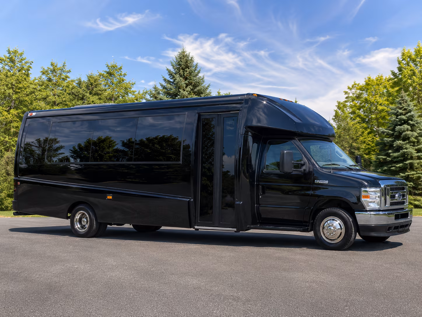 discovery science place field trip buses in tyler texas