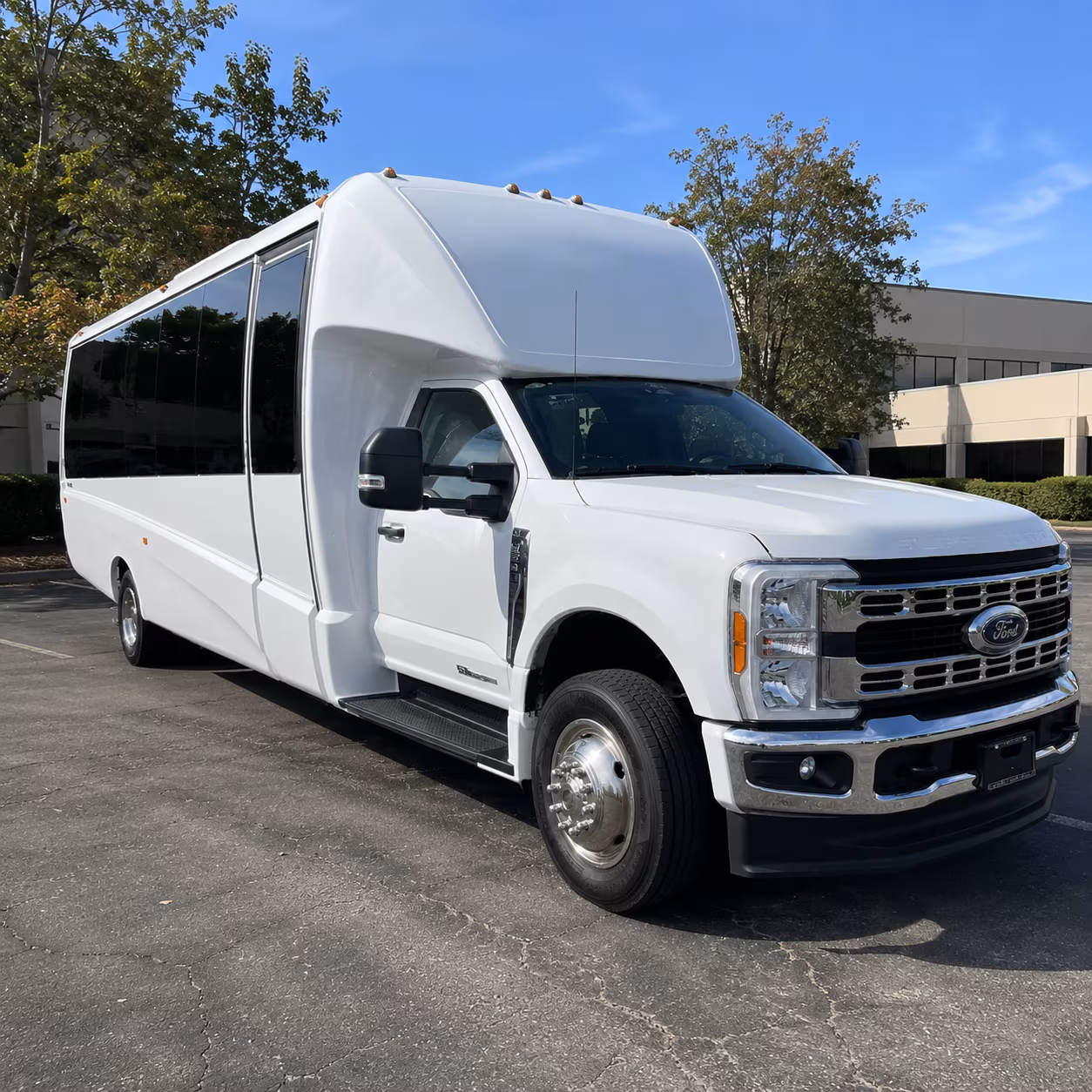 employee shuttle buses for tyler businesses and corporate campuses