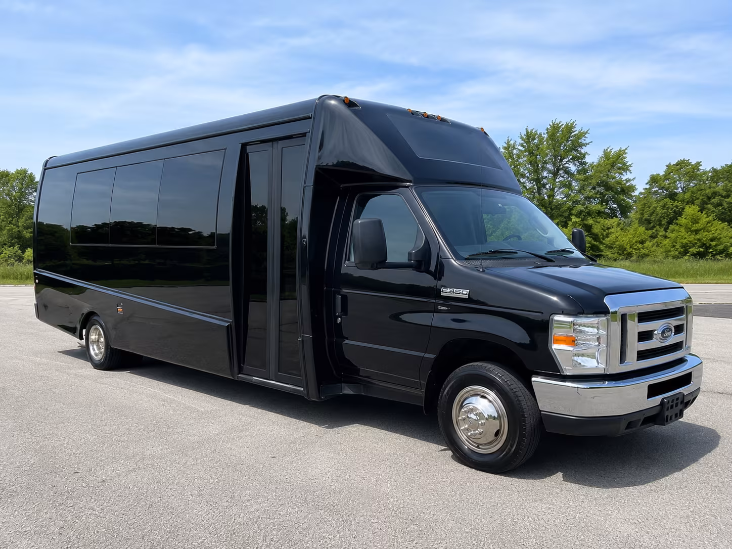 minibuses and party buses for lindale whitehouse and chapel hill prom groups
