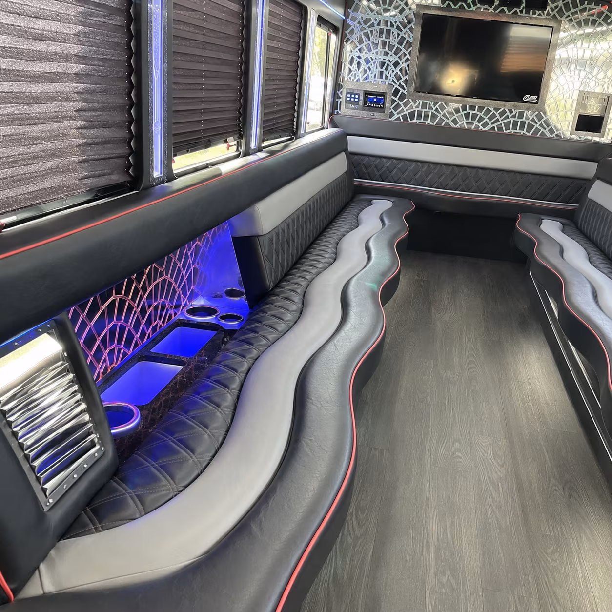 party buses and charter buses for tyler rose garden bowl and stadium events