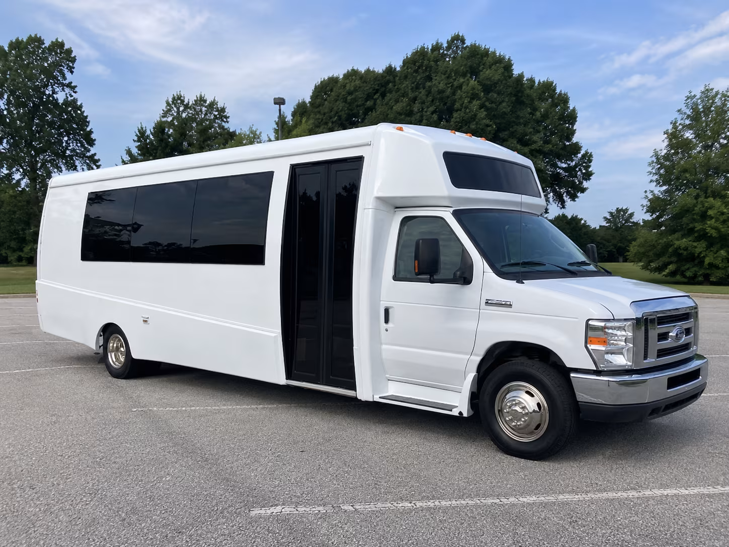 tyler 18 passenger party bus